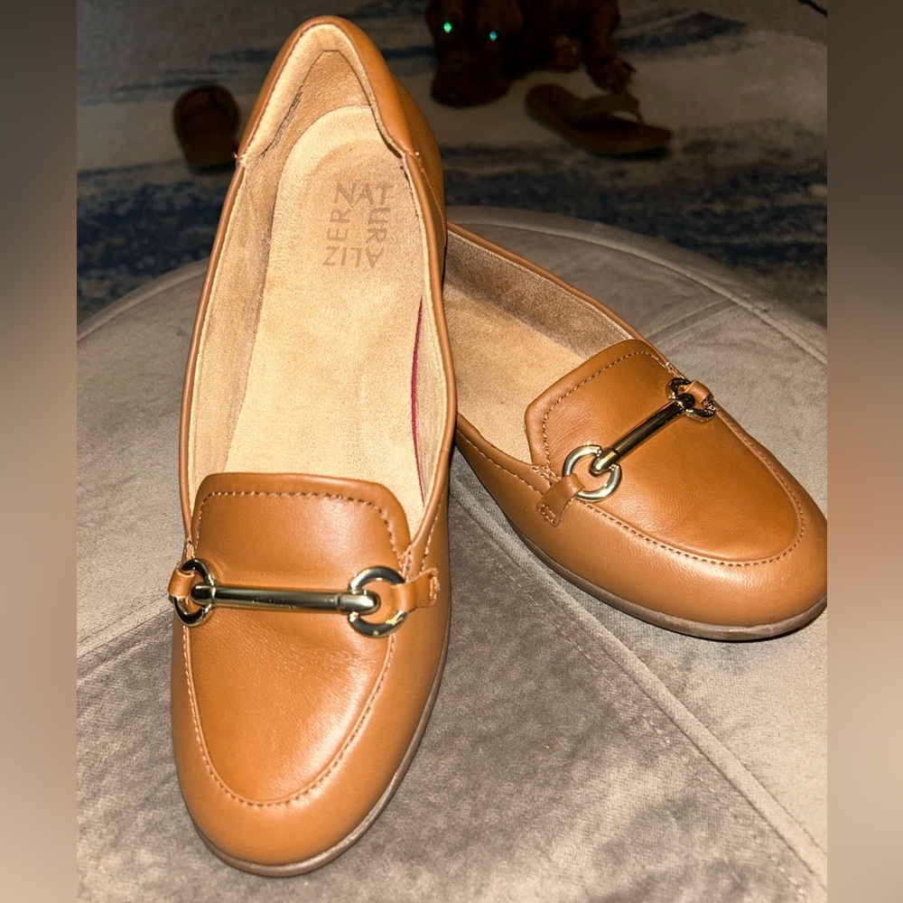 PRICED TO SELL! Naturalizer Fern Loafers, Size 8M